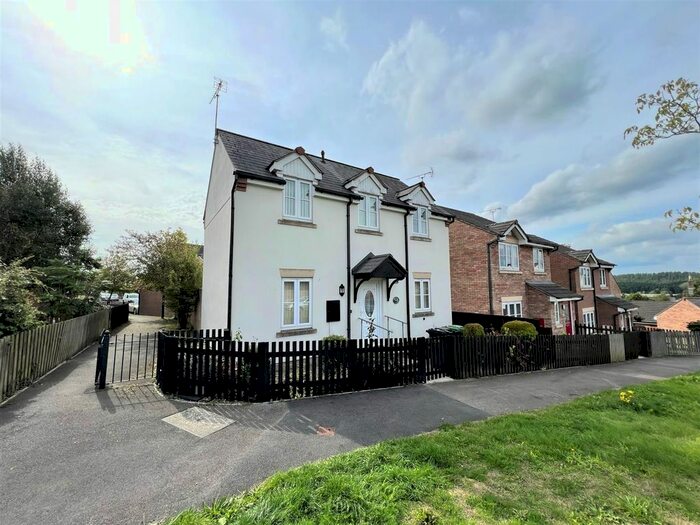 3 Bedroom Detached House To Rent In Parragate Road, Cinderford, GL14