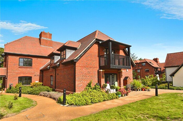 1 Bedroom Apartment For Sale In Mortimer Drive, Romsey, Hampshire, SO51
