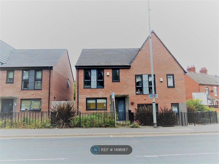 2 Bedroom Semi-Detached House To Rent In Wakefield Road, Wakefield, WF9