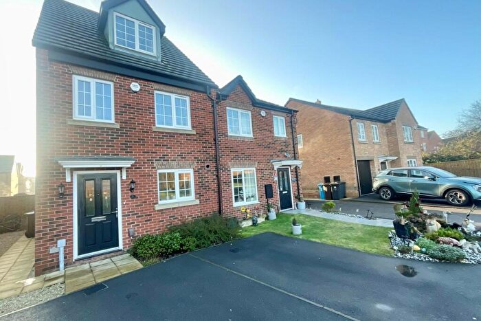 3 Bedroom Semi-Detached House For Sale In Winder Avenue, Halfway, Sheffield, S20