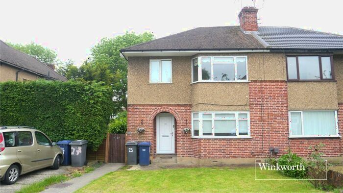 2 Bedroom Flat To Rent In Windsor Road, Barnet, EN5