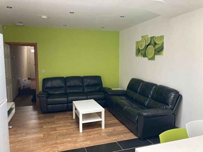 5 Bedroom House To Rent In Dartmouth Road - Bed, Selly Oak, West Midlands, B29