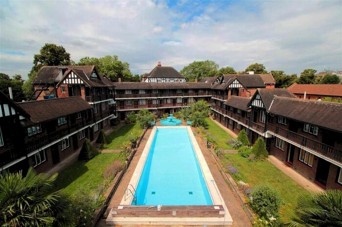 Studio To Rent In Tudor Close, Brixton Hill, SW2