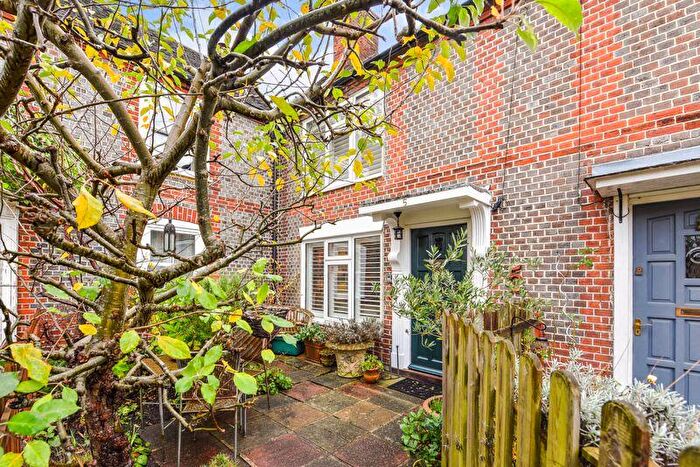 2 Bedroom Terraced House For Sale In Spring Gardens, Emsworth, PO10