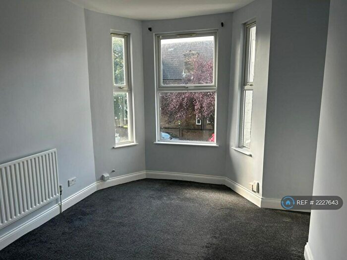 2 Bedroom Flat To Rent In Courthill Road, London, SE13