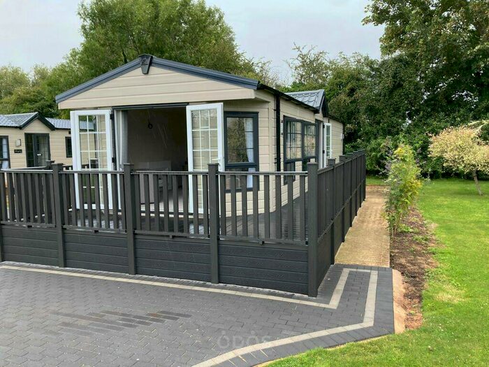 2 Bedroom Park Home For Sale In Orchard Lodge Park, Welford Road, Barton, Bradford On Avon, B50