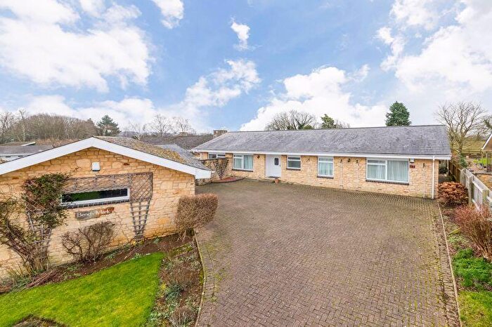 4 Bedroom Detached Bungalow For Sale In Glebe Rise, Kings Sutton, OX17