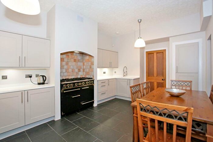 6 Bedroom Terraced House To Rent In Gray Street, Aberdeen, AB10