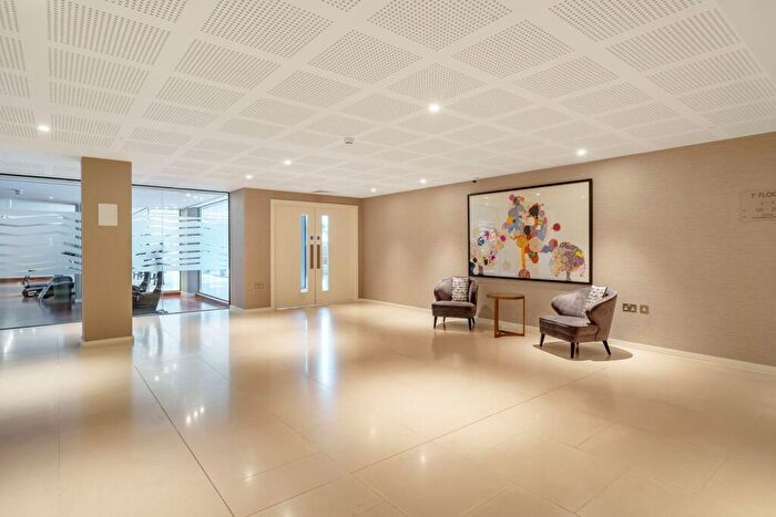 3 Bedroom Flat For Sale In Royal Mint Street, Tower Hill, London, E1