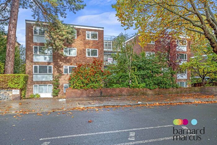 2 Bedroom Apartment To Rent In Shepherds Hill, Highgate, N6