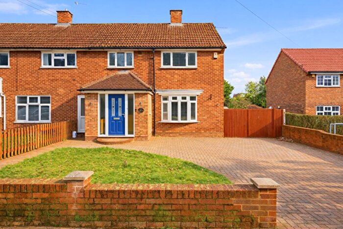 3 Bedroom End Of Terrace House For Sale In Shenley Lane, London Colney, St. Albans, Hertfordshire, AL2