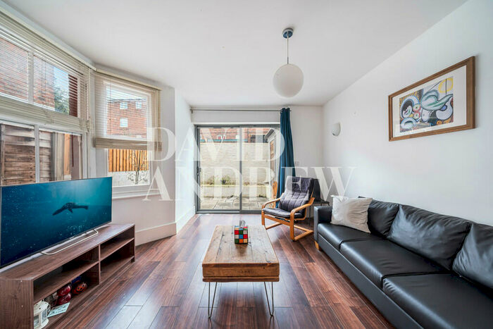 2 Bedroom Apartment To Rent In Birnam Road, N4