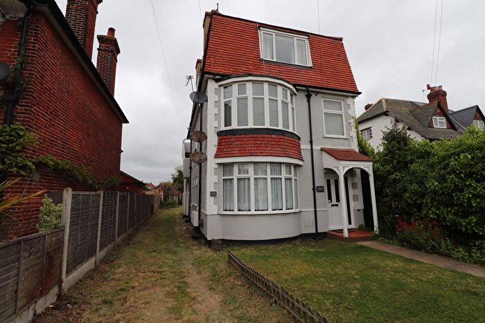 2 Bedroom Flat To Rent In Holland Road, Clacton-On-Sea, CO15