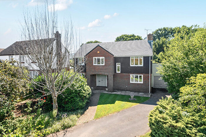5 Bedroom Detached House For Sale In Cootham - Detached Family Home, RH20