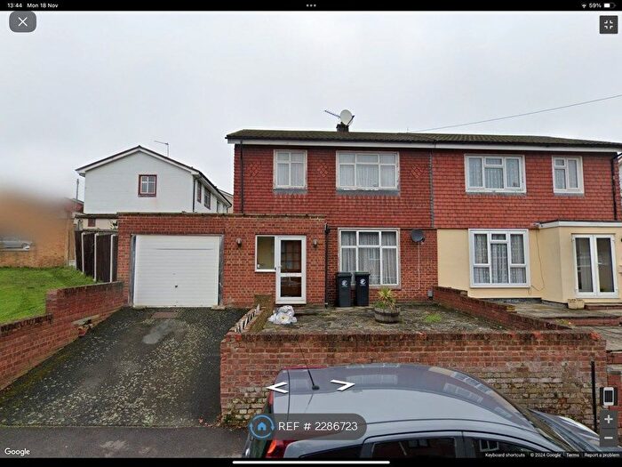3 Bedroom Semi-Detached House To Rent In Poundfield Road, Loughton, IG10