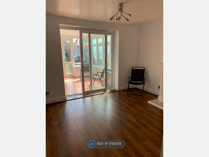 2 Bedroom Terraced House To Rent In Cornwallis Avenue, Gillingham, ME7