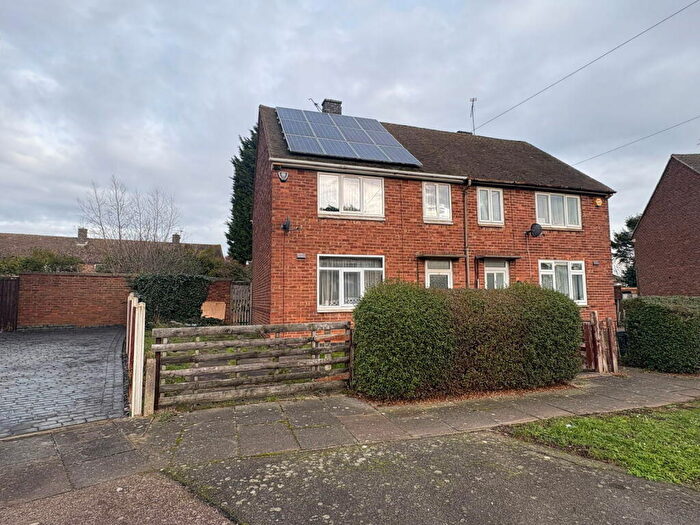 3 Bedroom Semi Detached House For Sale In Hackett Road, Leicester, LE3