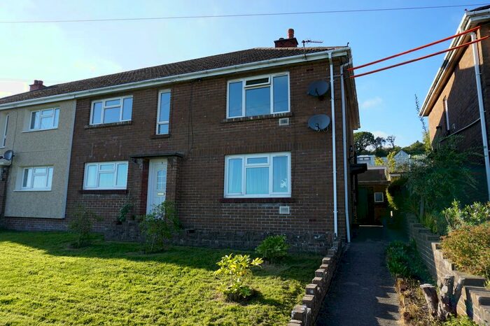 2 Bedroom Flat To Rent In Maes Y Meillion, Llandeilo Road, Gorslas, Llanelli, SA14