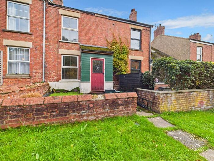 3 Bedroom Cottage For Sale In Werner Terrace, Calvert, MK18