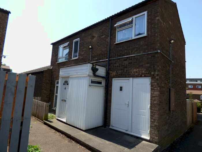 3 Bedroom End Of Terrace House To Rent In Butterworth Path, Luton, LU2