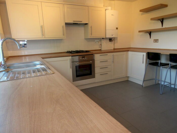 2 Bedroom Apartment To Rent In Keresley Close, Solihull, B91