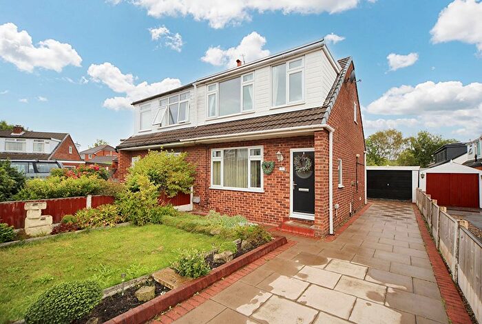3 Bedroom Semi-Detached House For Sale In Albury Way, Wigan, WN2