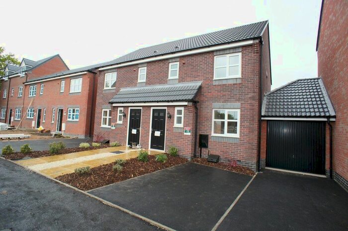 3 Bedroom Semi-Detached House To Rent In Langwith Close, Mickleover, DE3
