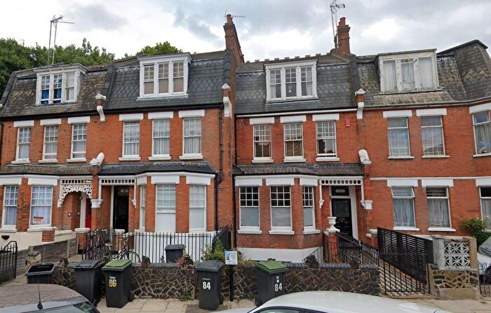 2 Bedroom Flat To Rent In Milton Park, London, N6