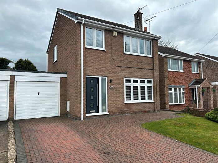 3 Bedroom Detached House For Sale In Bracken Close, Warsop, Mansfield, NG20
