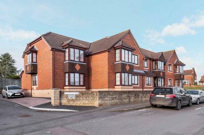 1 Bedroom Flat For Sale In Glebe Road, Royal Wootton Bassett, SN4