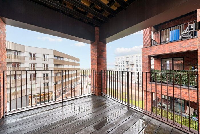 2 Bedroom Flat To Rent In Parkes Street, East Village, E20