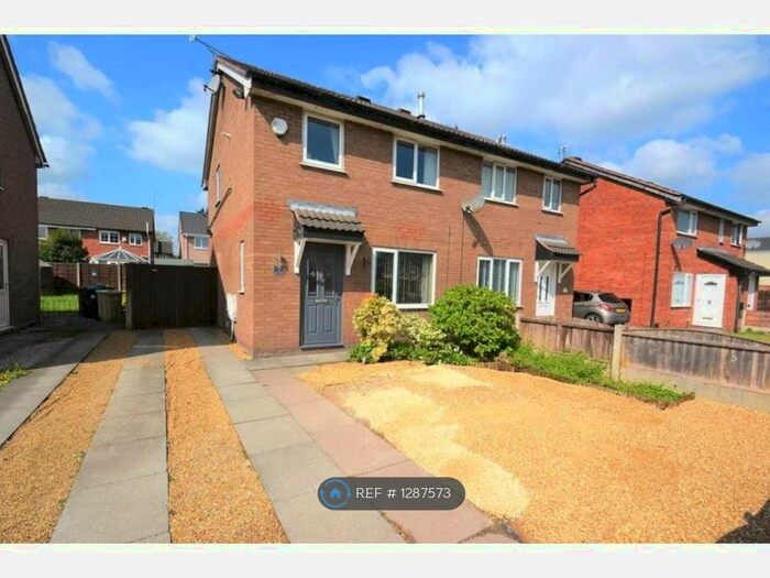 3 Bedroom Semi-Detached House To Rent In Mill Street, Farnworth, Bolton BL4