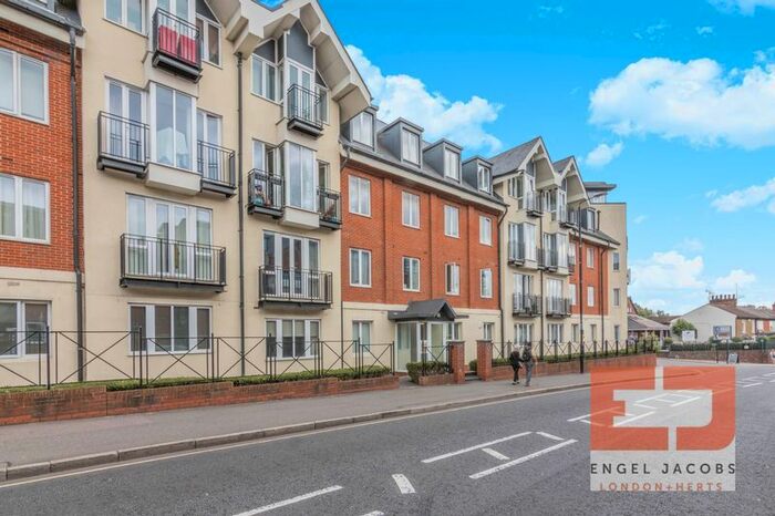 2 Bedroom Flat To Rent In London Road, St.Albans, AL1