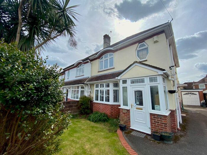 1 Bedroom Flat To Rent In Harland Crescent, Southampton, Hampshire, SO15