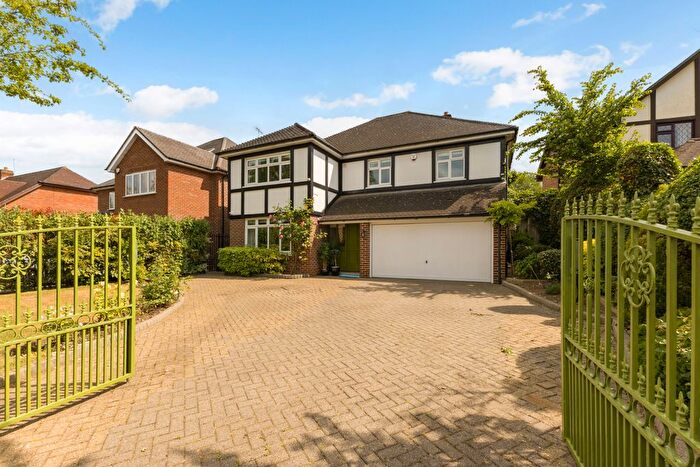 5 Bedroom Detached House For Sale In Gordon Avenue, Stanmore, HA7