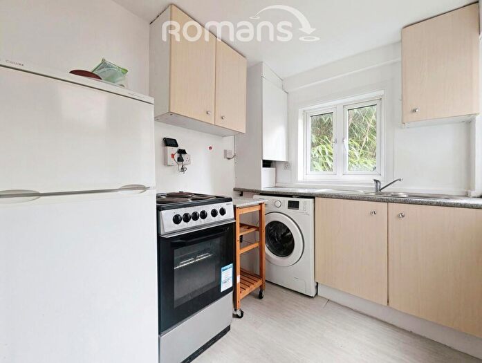 2 Bedroom Terraced House To Rent In Green Street, HP11