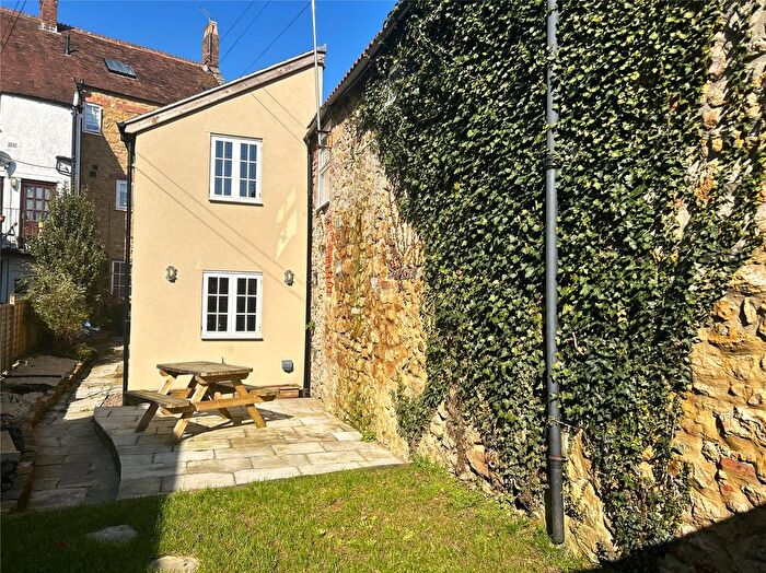 2 Bedroom Detached House To Rent In Silver Street, Ilminster, Somerset, TA19