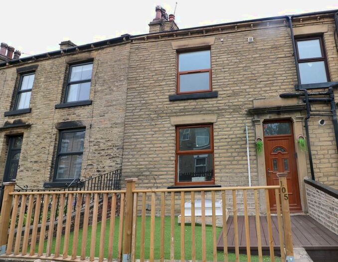 2 Bedroom End Of Terrace House To Rent In Thornhill Road, Brighouse, HD6