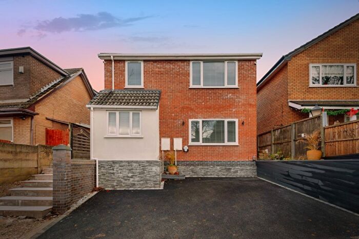 3 Bedroom Detached House For Sale In Hawthorn Road, Sutton Leach, St. Helens, Merseyside, WA9