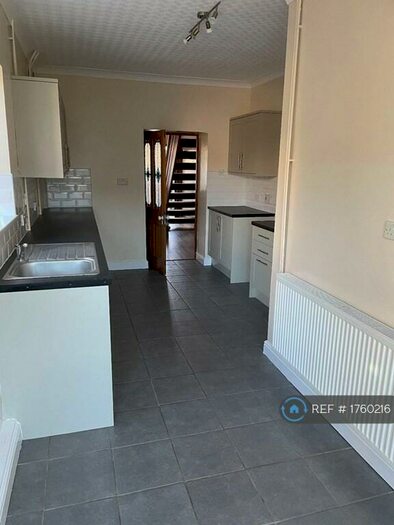 3 Bedroom Terraced House To Rent In Glanmor Terrace, Llanelli, SA15