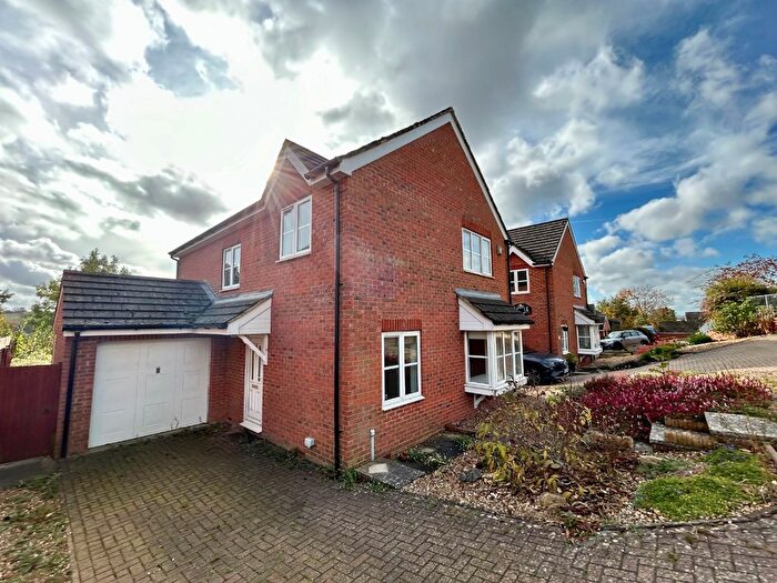 4 Bedroom Detached House For Sale In Cavalry Fields, Weedon, Northampton, NN7