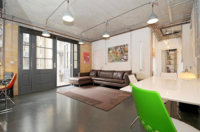 2 Bedroom Flat To Rent In New Inn Broadway, Islington, EC2A