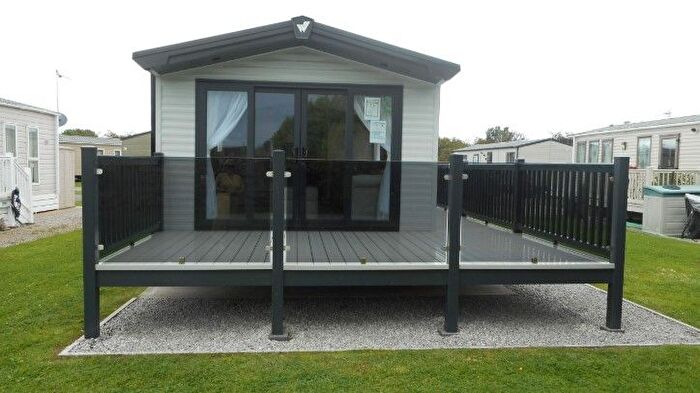 2 Bedroom Mobile/park Home For Sale In Willow Lane, Flookburgh, Grange-Over-Sands, LA11