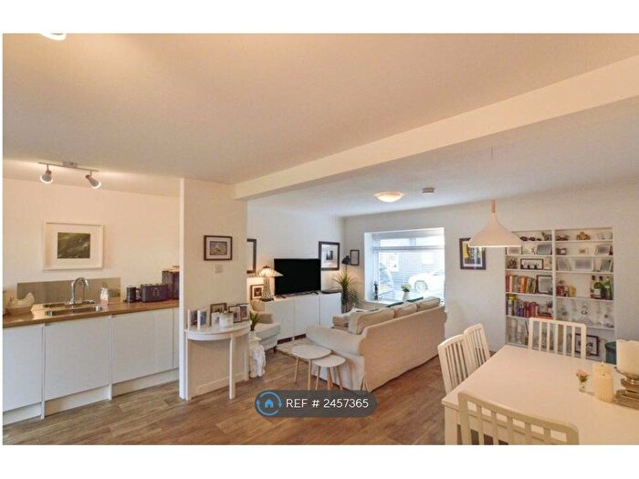 3 Bedroom End Of Terrace House To Rent In Wilson Street, Largs, KA30