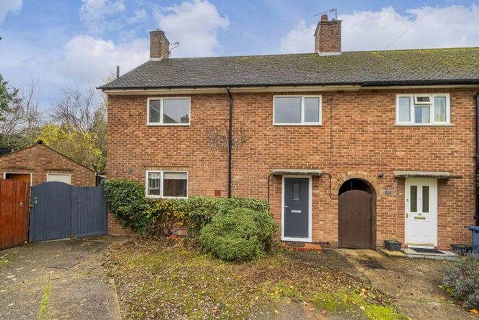 5 Bedroom End Of Terrace House For Sale In Chessbury Road, Chesham, HP5