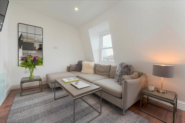 2 Bedroom Flat To Rent In Warwick Road (/), London, SW5