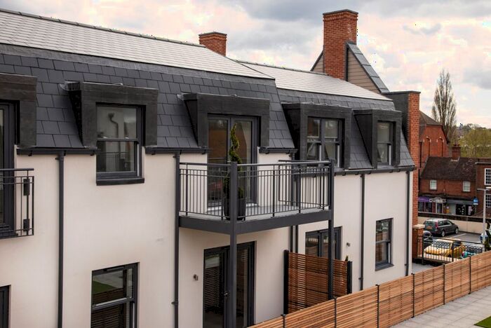 1 Bedroom Flat To Rent In Old Market Place, Farnham, GU9