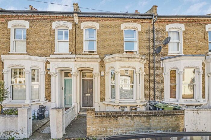1 Bedroom Flat To Rent In Rattray Road, Brixton, SW2