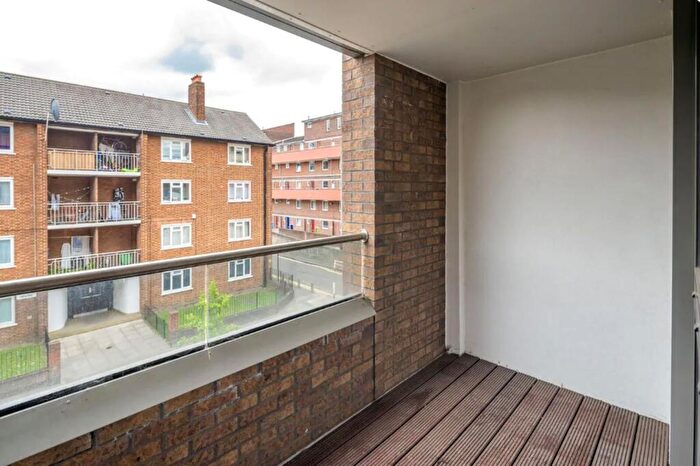 2 Bedroom Flat For Sale In Silwood Street, Rotherhithe, London, SE16