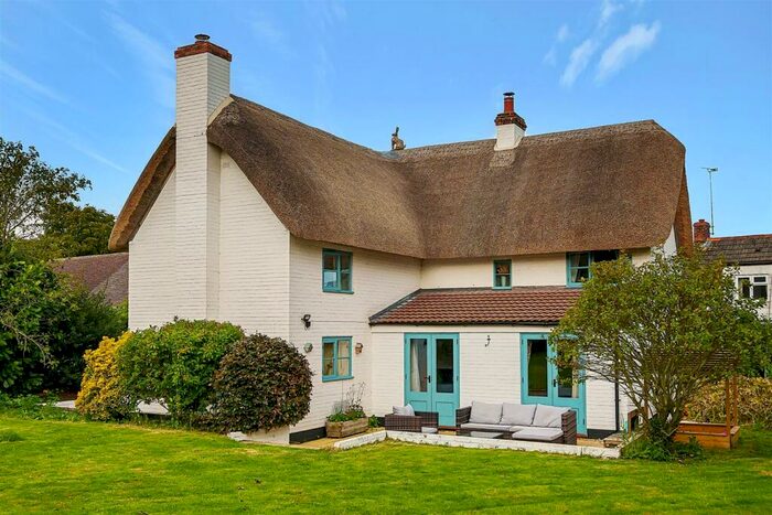 4 Bedroom Detached House For Sale In The Street, Chirton, SN10